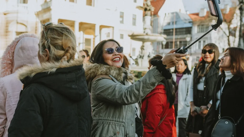 Visitantes y tecnología móvil como representación de turismo inteligente y gestión de datos