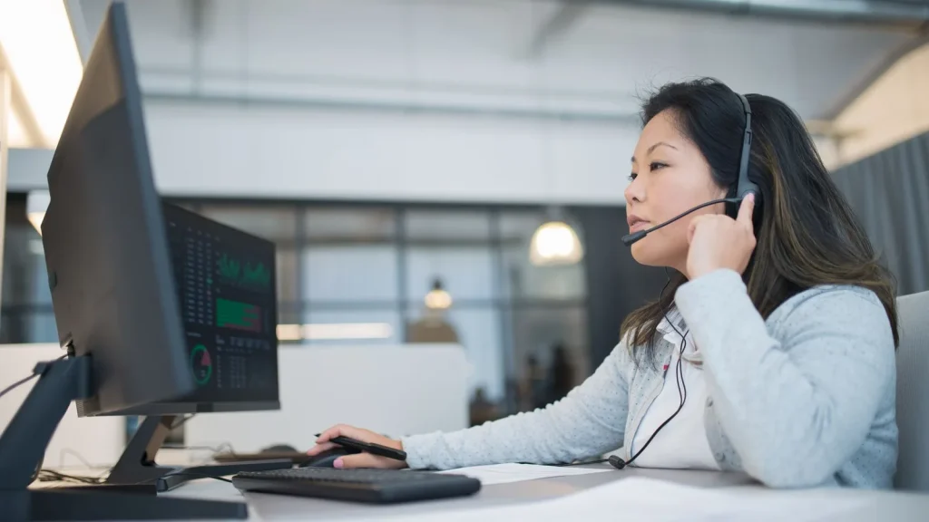 Atención ciudadana digital con apoyo de inteligencia artificial supervisada